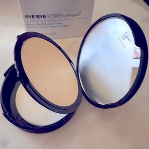 it Cosmetics Bye Bye Pores